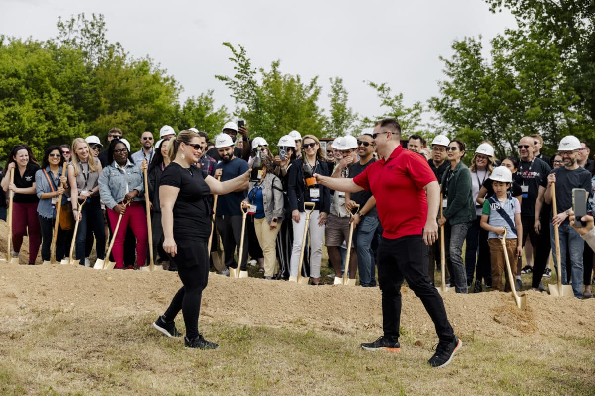 Blackswan D3 Tours 696